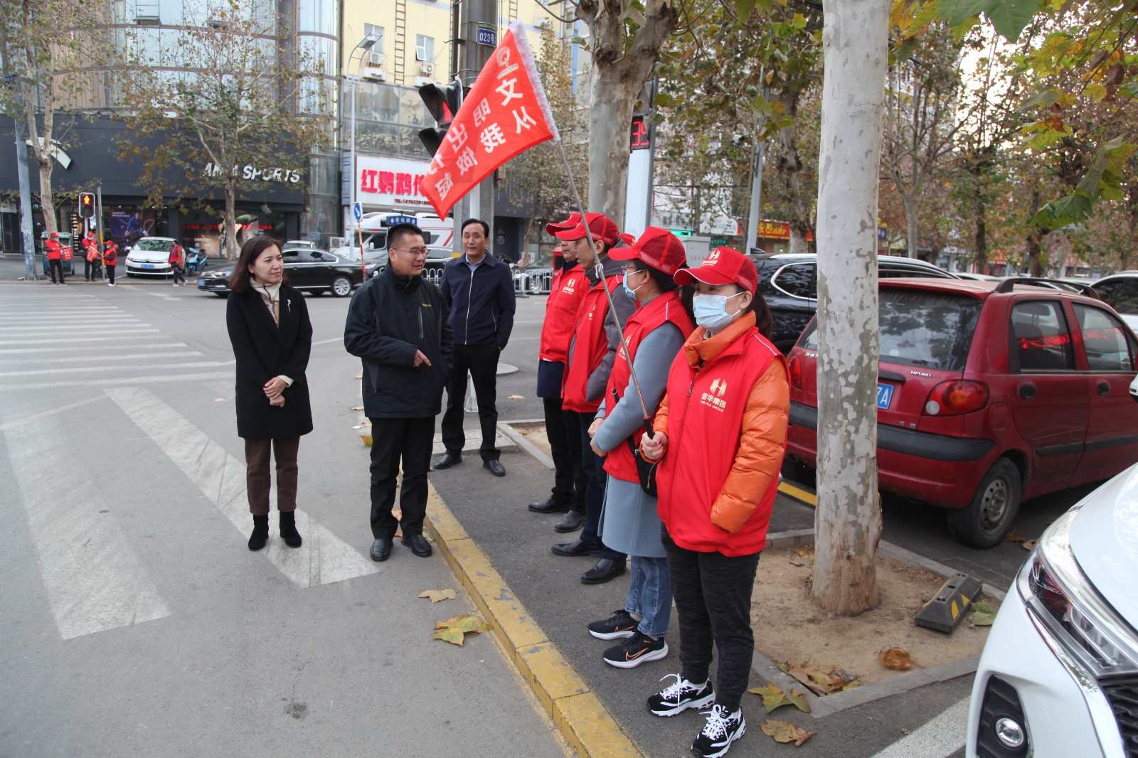 信華集團(tuán)扎實開展全國文明城市創(chuàng)建活動